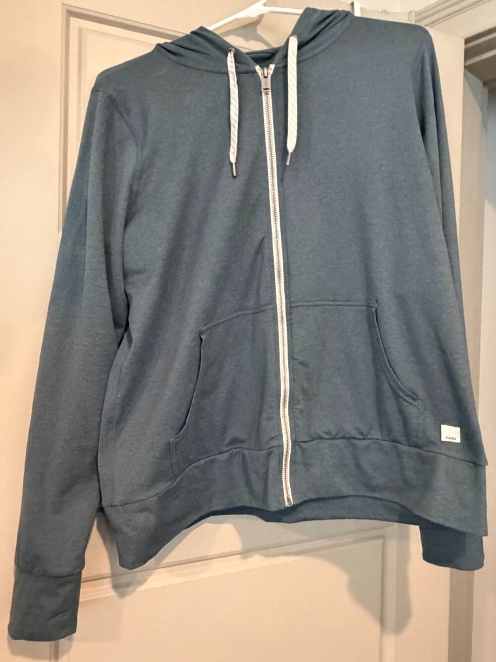 VUORI Halo Performance Hoodie, Large, Agate Green, Like New!